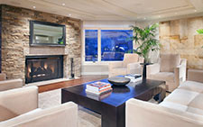 преимущества отделки интерьера камнем