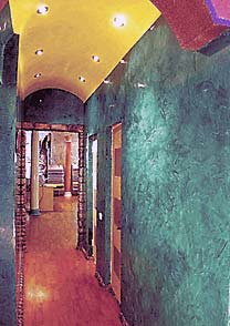 отделка стен стеклом